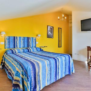 Camera con letto queen size